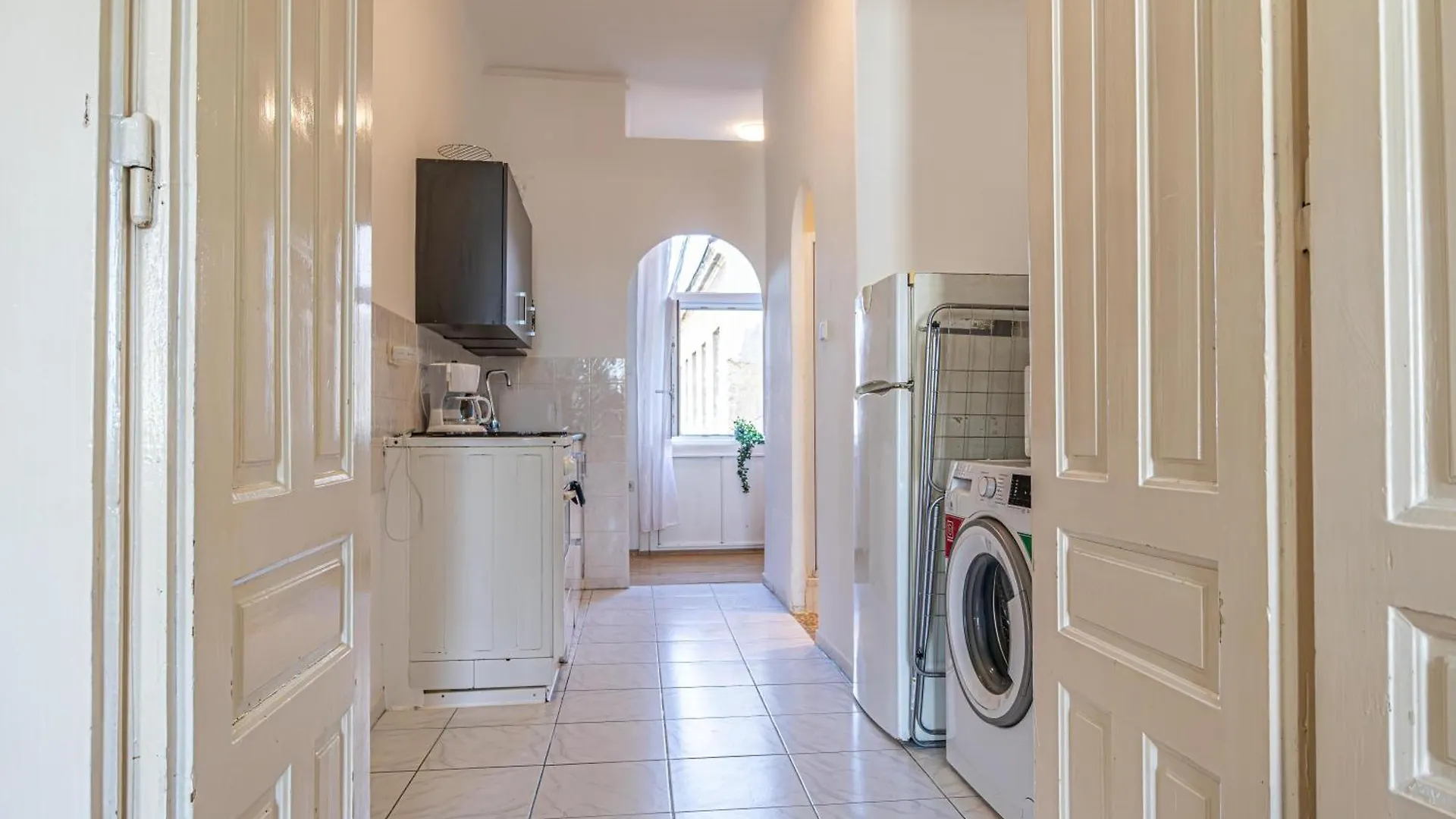 Cozy 2Br Apt Prime Vienna Location For Longstays