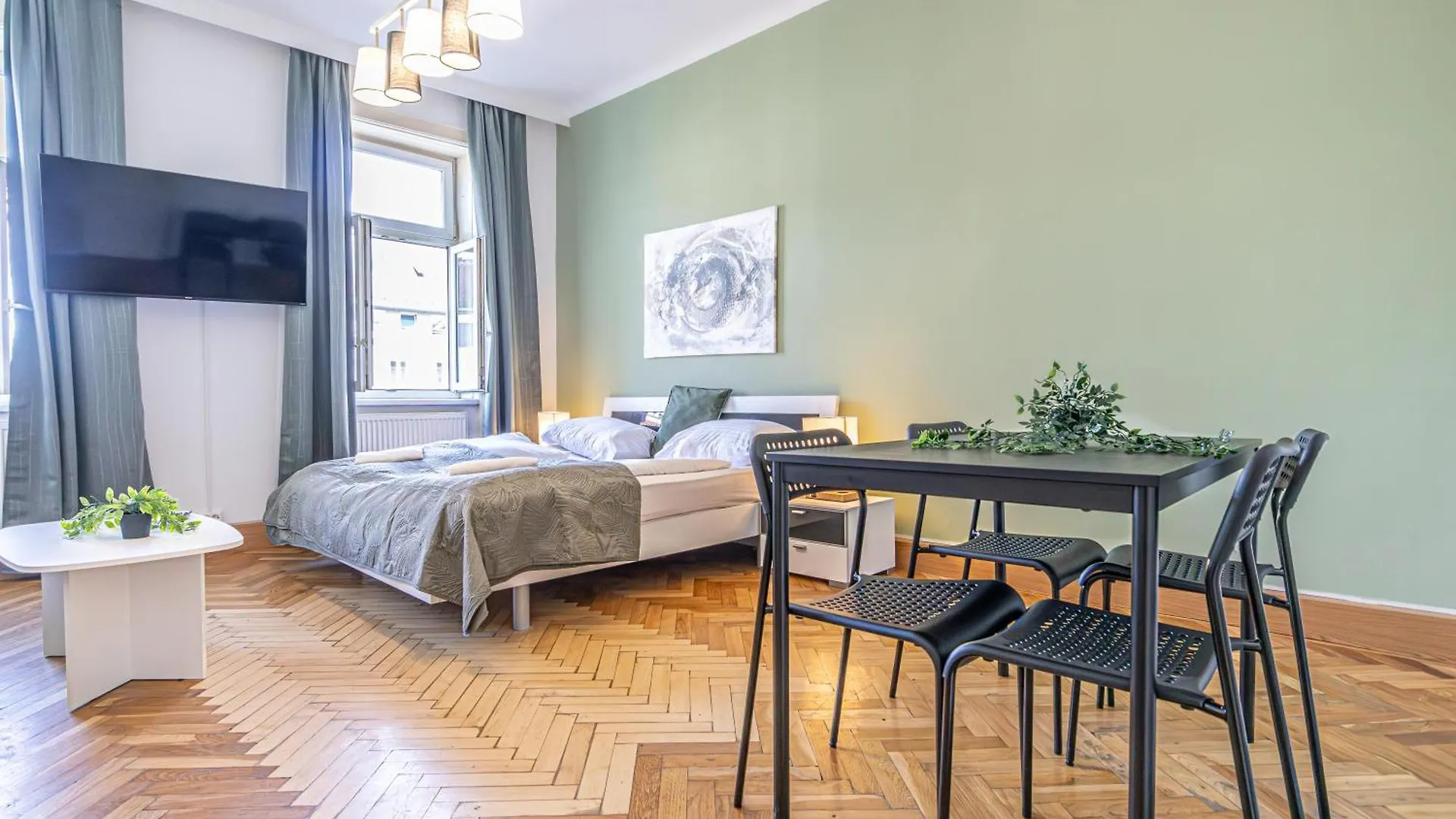Cozy 2Br Apt Prime Vienna Location For Longstays