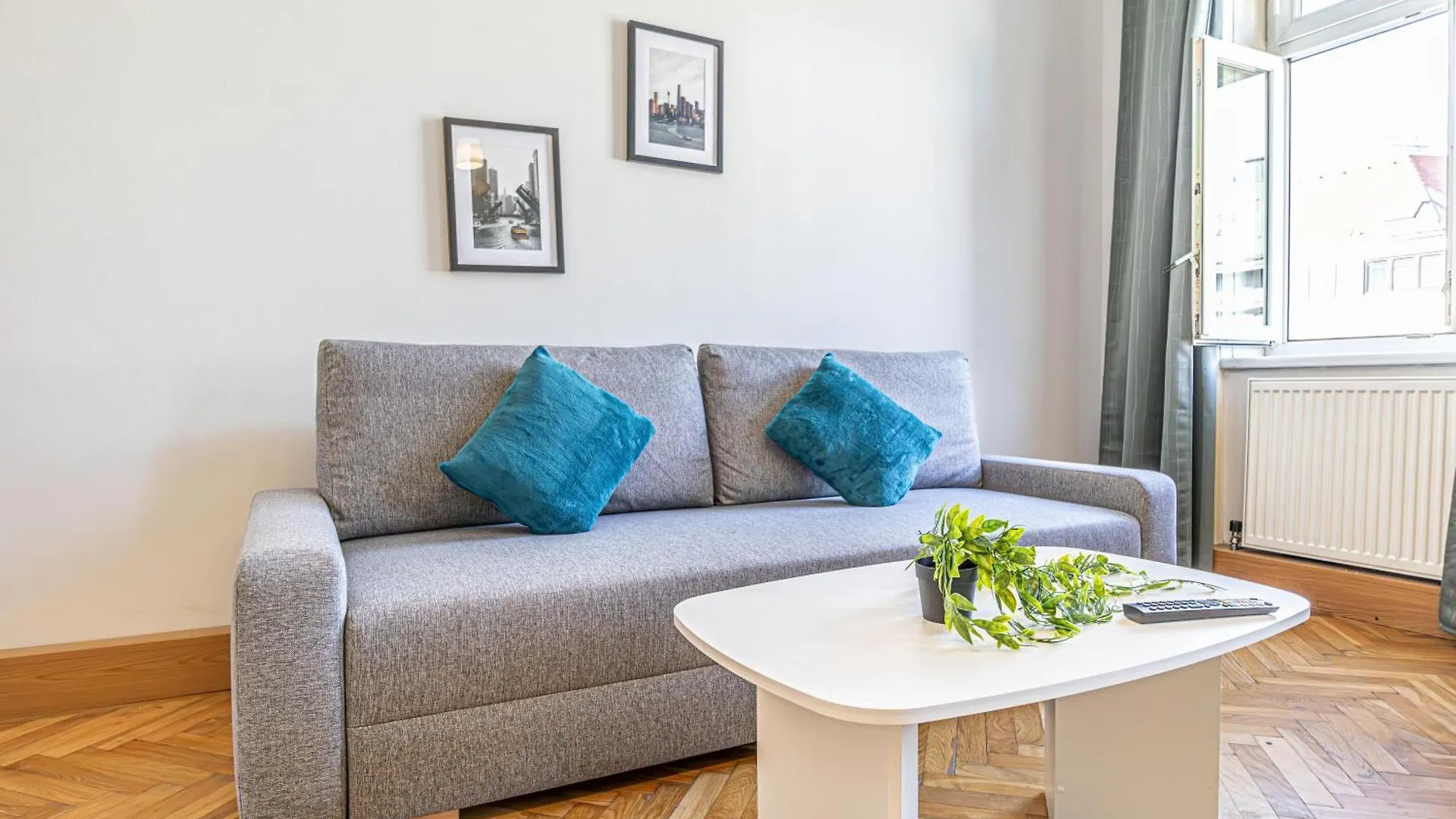 Cozy 2Br Apt Prime Vienna Location For Longstays Apartment